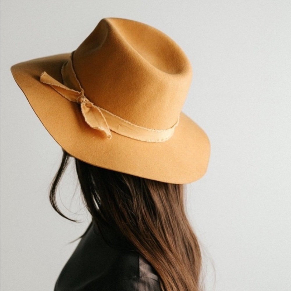 Gigi Pip Floppy Fedora